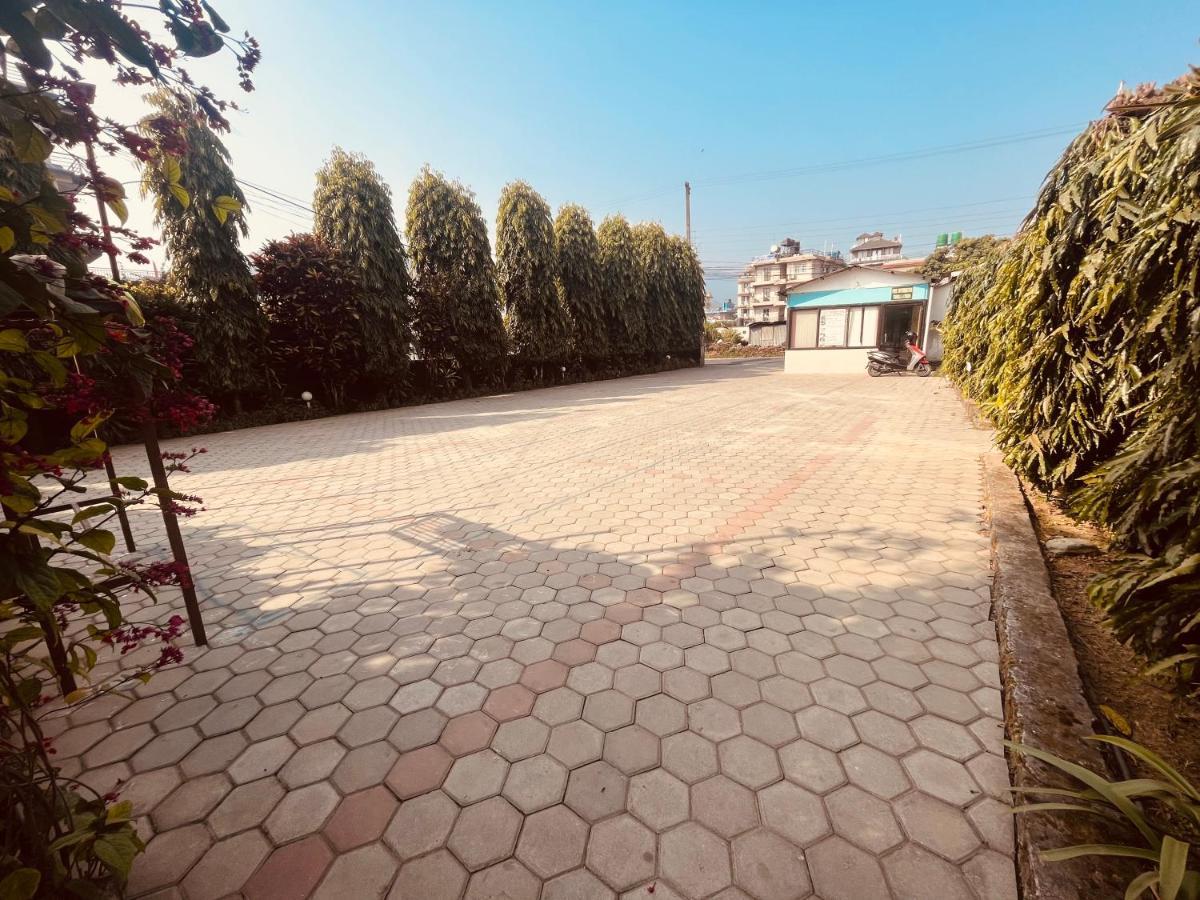 Paradise Mount Resort Pokhara Extérieur photo